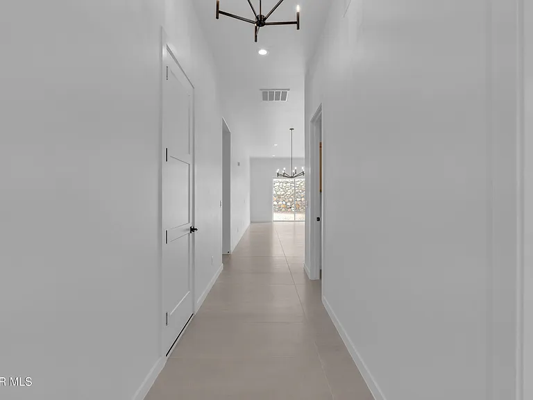 12825 Middlesbrough Ave — Photo 6