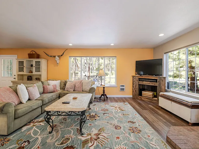 56443 Celestial Dr — Photo 8