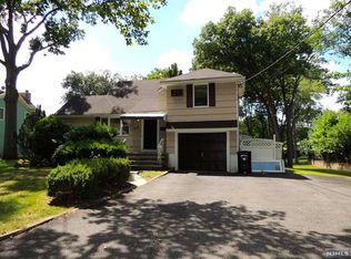 375 Chelsea St, Paramus, NJ 07652