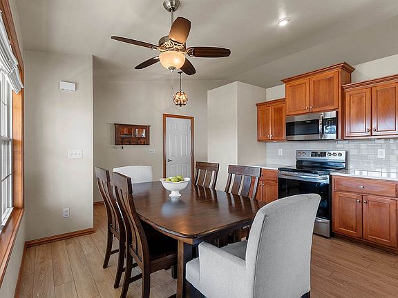 4th image of 2190 Ryan Rd