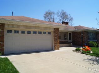 3902 N Lynnwood Pl, Peoria, IL