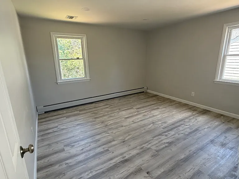 132 Concord St — Photo 7