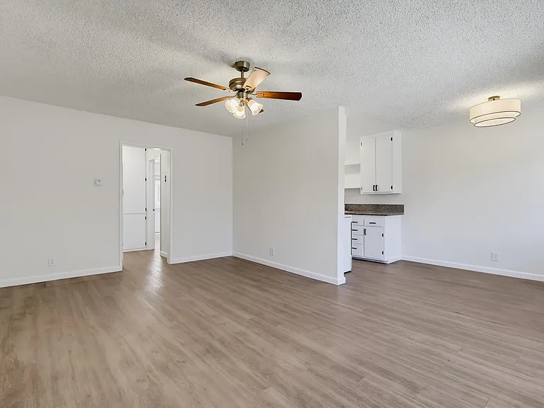 6407 10th Ave — Photo 35