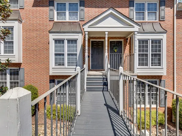 120 Daniel Dr APT 14, Clemson, SC 29631