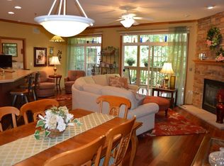 17788 W Jacobs Dr, New Berlin, WI 53146