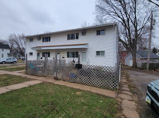 211 Fereday Ct UNIT B, Waterloo, IA 50701