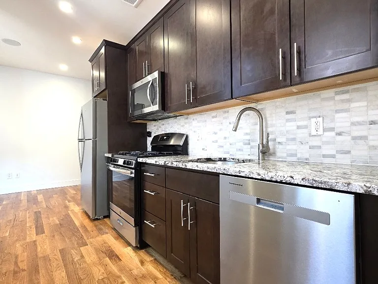 1793 Bedford Ave #3L — Photo 2