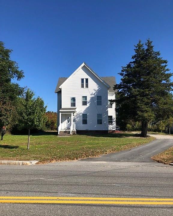 2nd image of 24 Brooks St