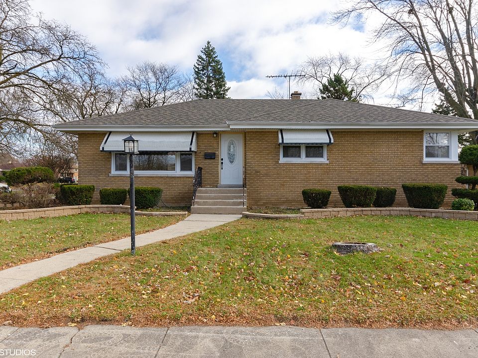 1st image of 207 E 170th St