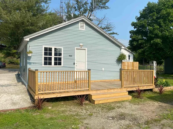920 N Edgewater St, Silver Lake, IN 46982