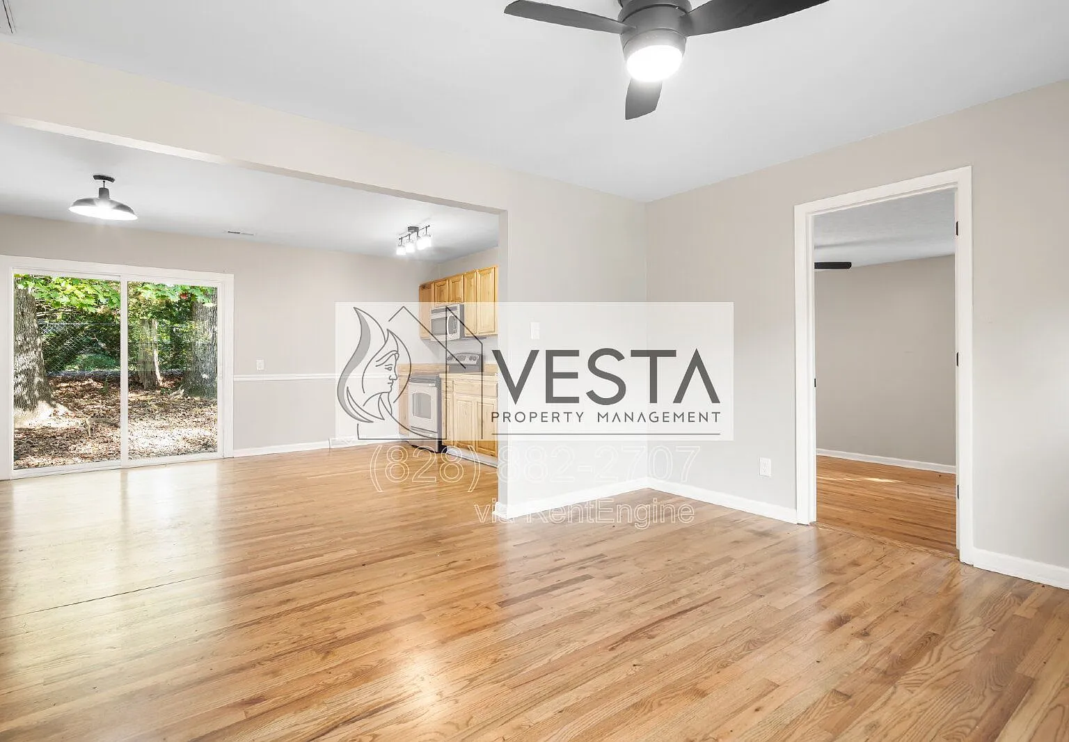 3 bed, 2.0 bath, 1500 sqft, $2,300 — Photo 4