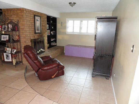 4th image of 4221 Stillwood Ln