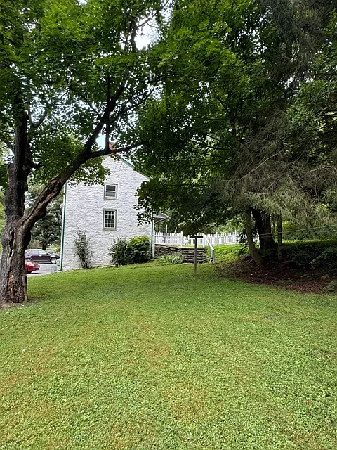 2 bed, $1,400 — Photo 2