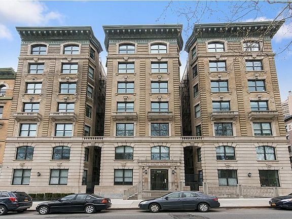 5th image of 272 Manhattan Ave APT 2H