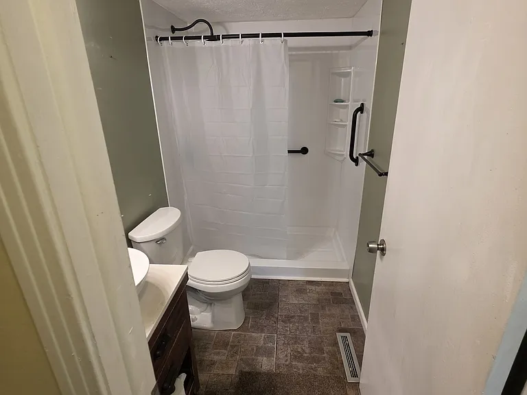 Willow Creek Dr SE — Photo 19