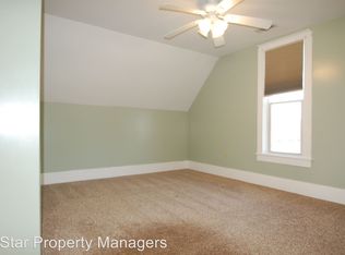 1001 W Market St, Nappanee, IN 46550