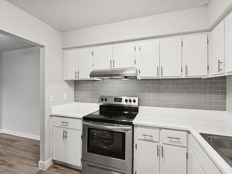 Peoria Grand Apartments — Photo 19