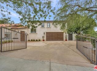 15411 Briarwood Dr, Sherman Oaks, CA 91403