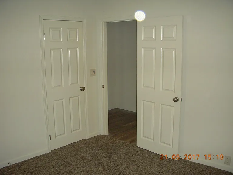 1735 E 2nd St #A — Photo 15