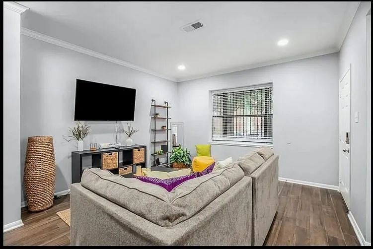 3505 Canfield St — Photo 3