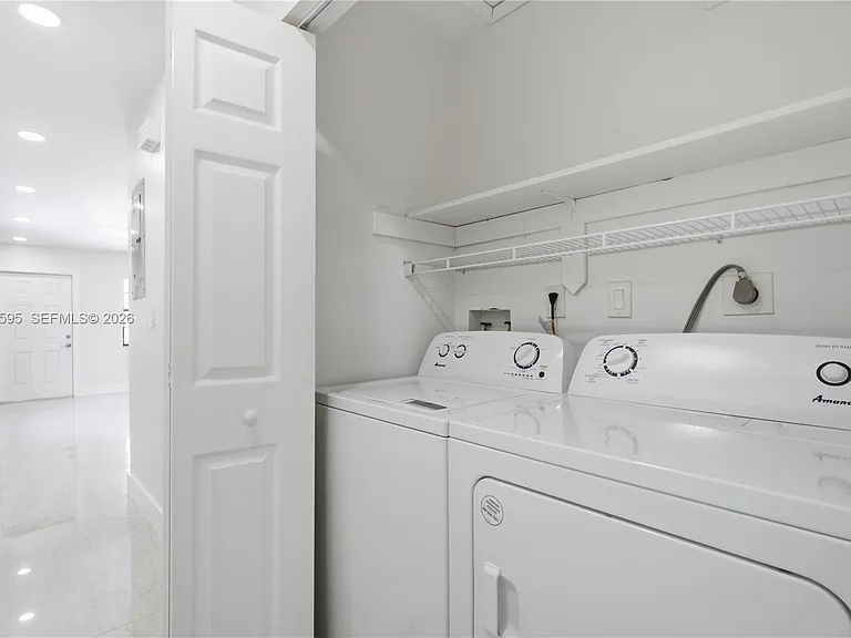 4250 W 10th Ave — Photo 14