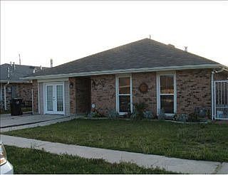 1st image of 3812 Charles Dr