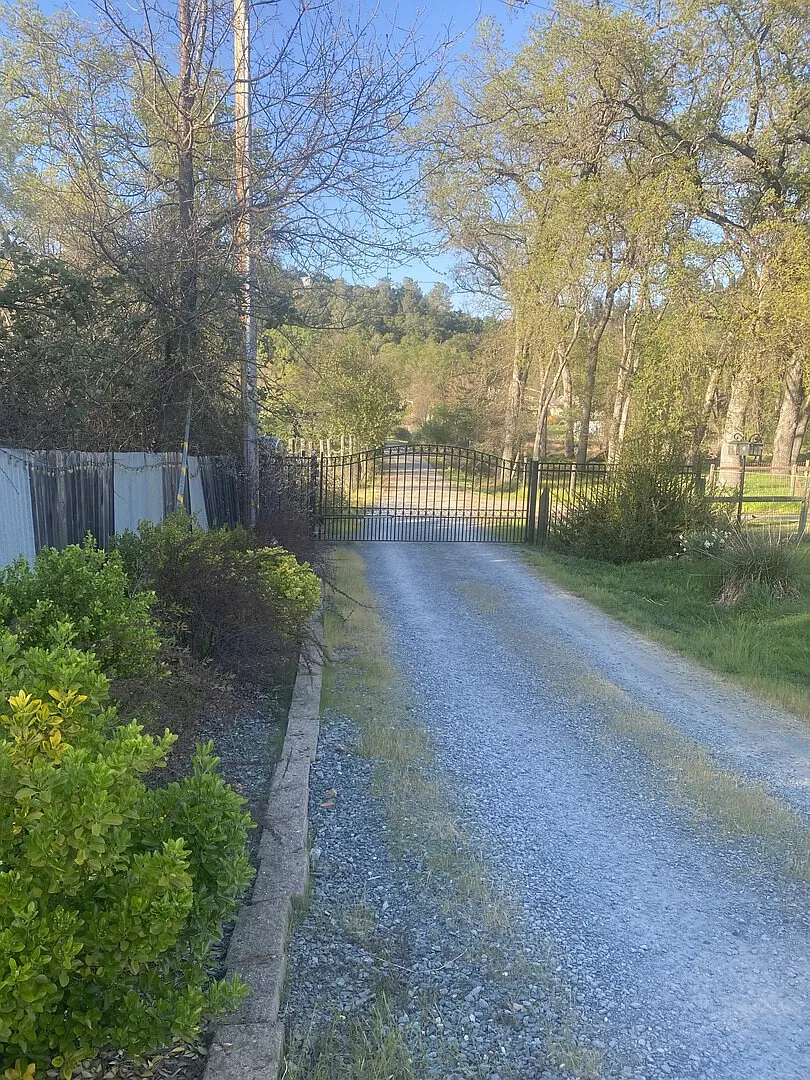 Brand new lovely private one bedroom cottage in quiet semi rural area. — Photo 2