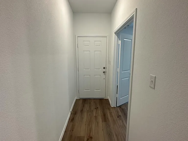 361 Sonterra Dr — Photo 10