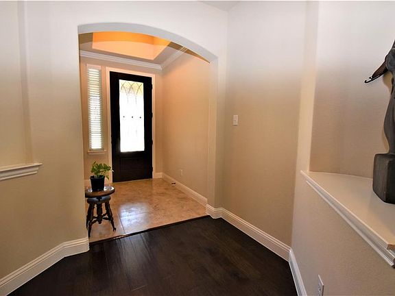 3rd image of 7408 Elm Fork Dr