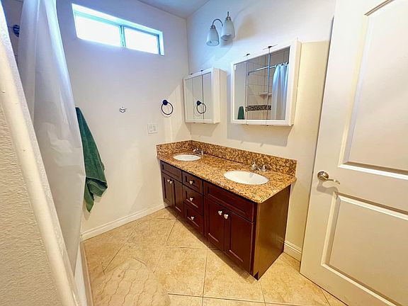 5th image of 3437 S Catalina St