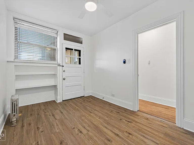 6310 N Artesian — Photo 11