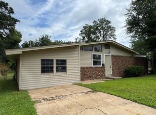 612 Beechwood St, West Helena, AR 72390