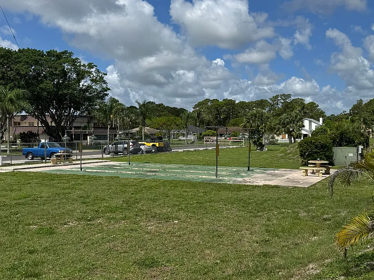 7 Greenway Vlg N #107 — Photo 27