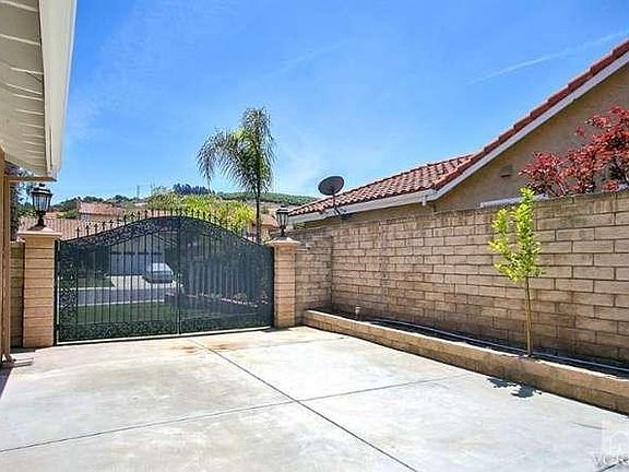 3rd image of 4089 N Cedarpine Ln