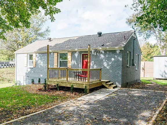 4th image of 2020 S Lyle Ln