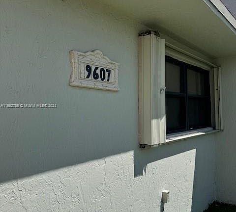 4th image of 9607 Grand Canal Dr #1