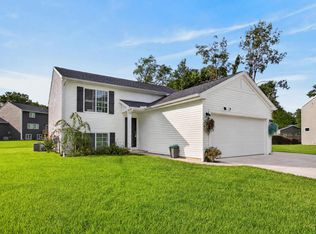 378 Lotz Ct, Wayland, MI 49348