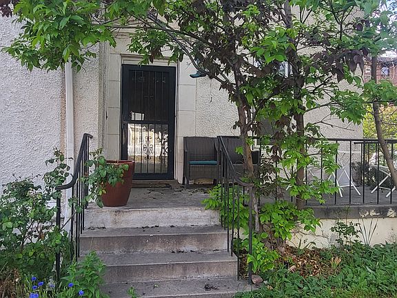 2nd image of 1 S Lincoln St
