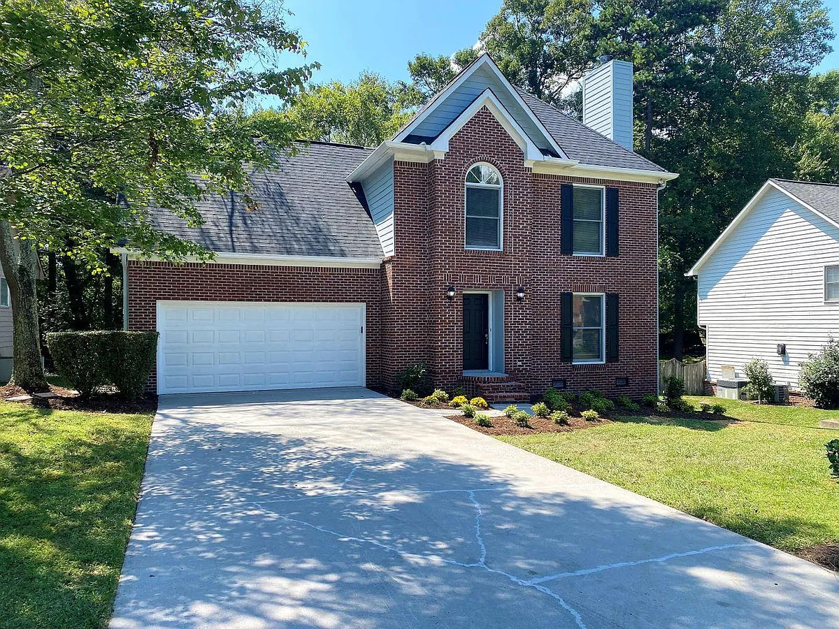 Building Photo - 2707 Dee Peppers Dr