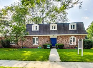 202 S Ridge Ave, Arlington Heights, IL 60005