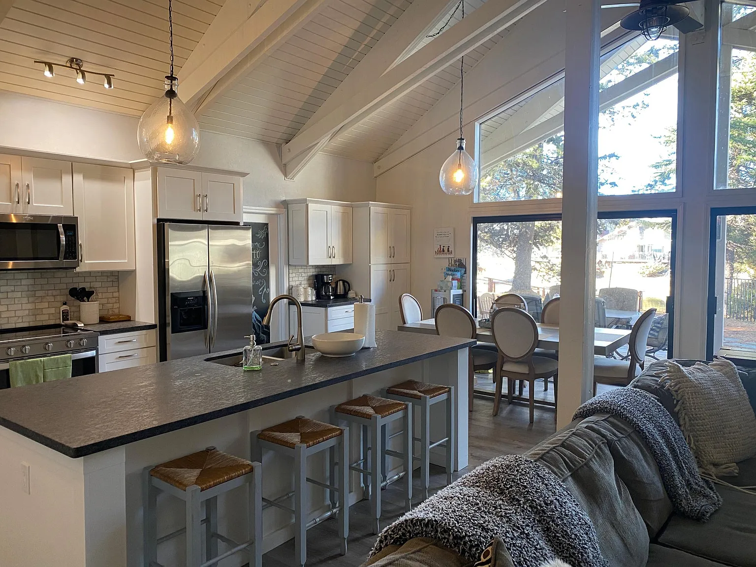 2213 Monterey Drive — Photo 3