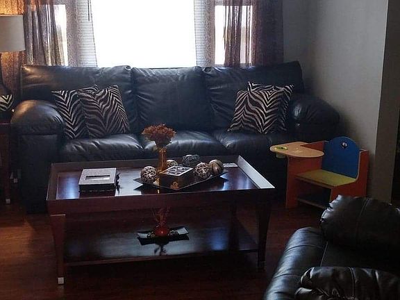 3rd image of 398 Highland Cir