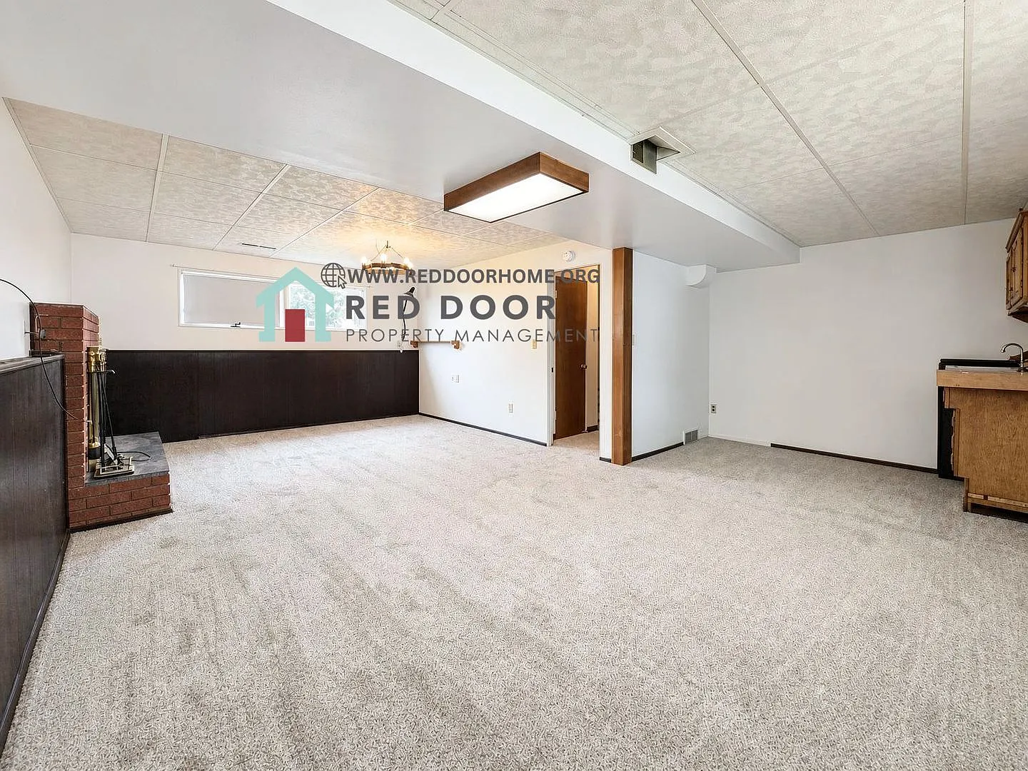 Spacious 4-Bedroom Home in Prime Fox Farm Neighborhood $2,400/Month — Photo 3
