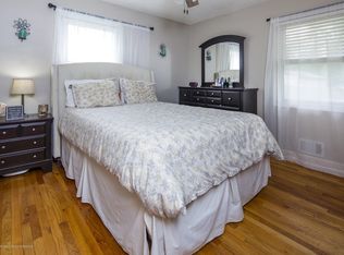 150 Brookside Dr, Belford, NJ 07718