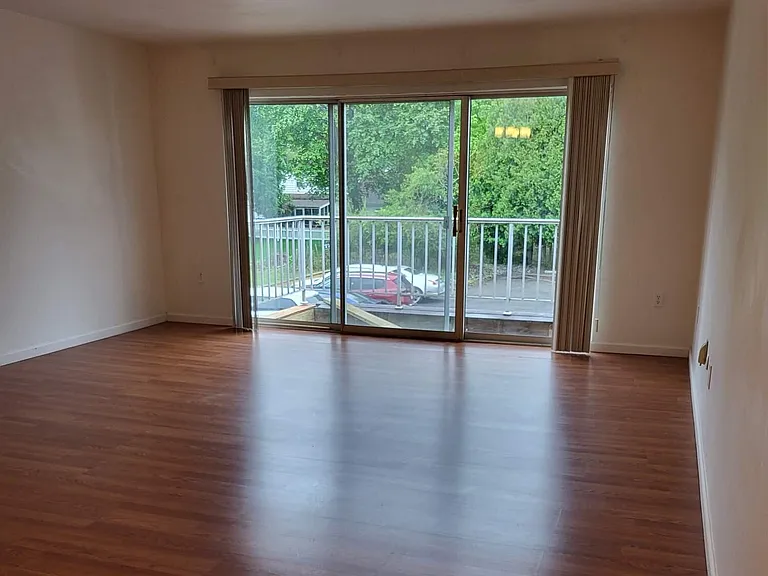 Colony Park Apartments — Photo 18