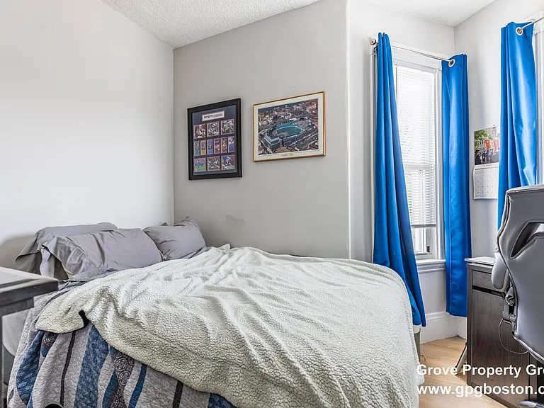 628 E 6th St #2 — Photo 5