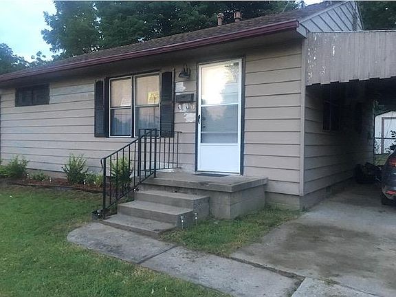 2nd image of 403 S Park St