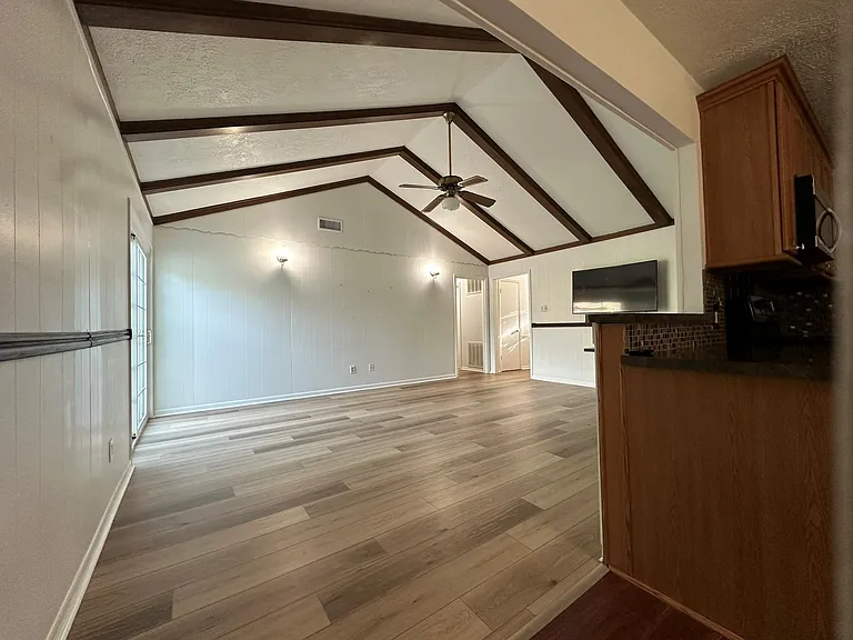 5018 Ash Ct — Photo 8