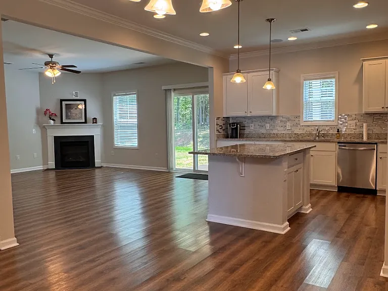 320 Alameda Ln — Photo 9
