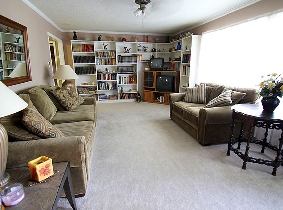 3rd image of 118 Poplar Dr